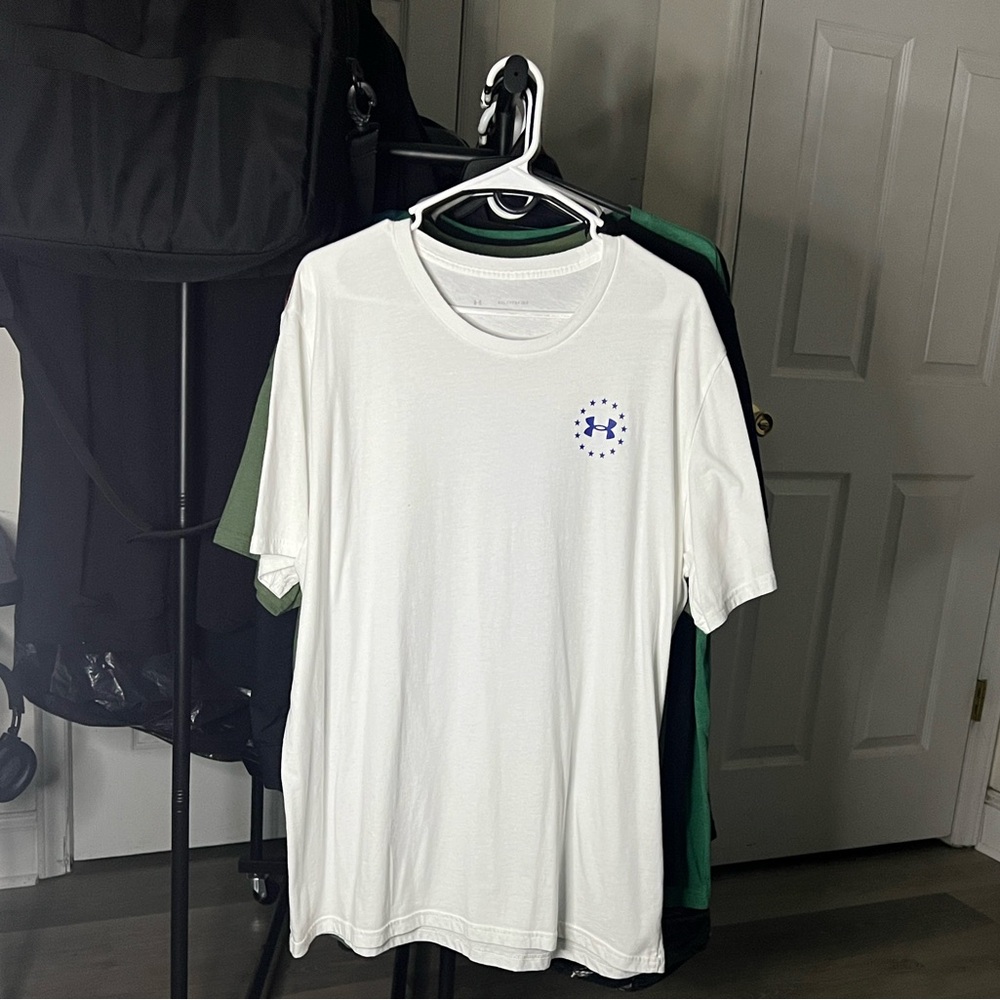Under Armour White Short Sleeve Tee